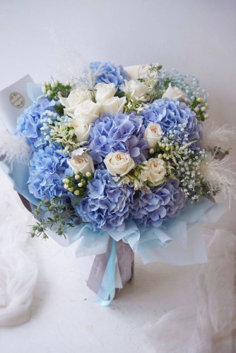 Flower Bouquet «Azure Serenity»