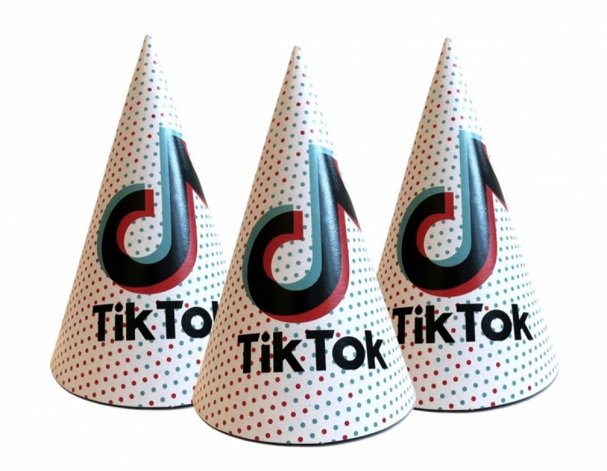 Колпак праздничный 15 см «Tik Tok» 