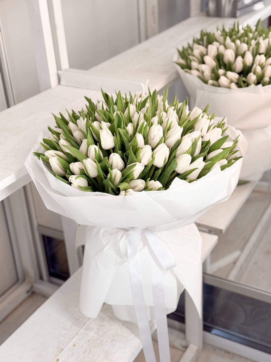 Flower Bouquet «White Spring Cloud» (101 тюльпан)