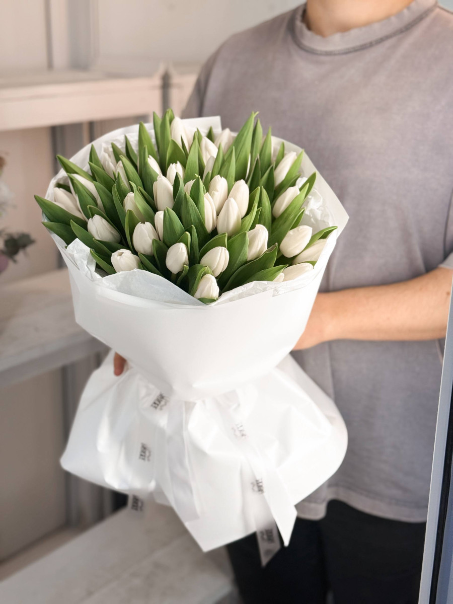 Flower Bouquet «White Tulip Elegance» (41 тюльпан)