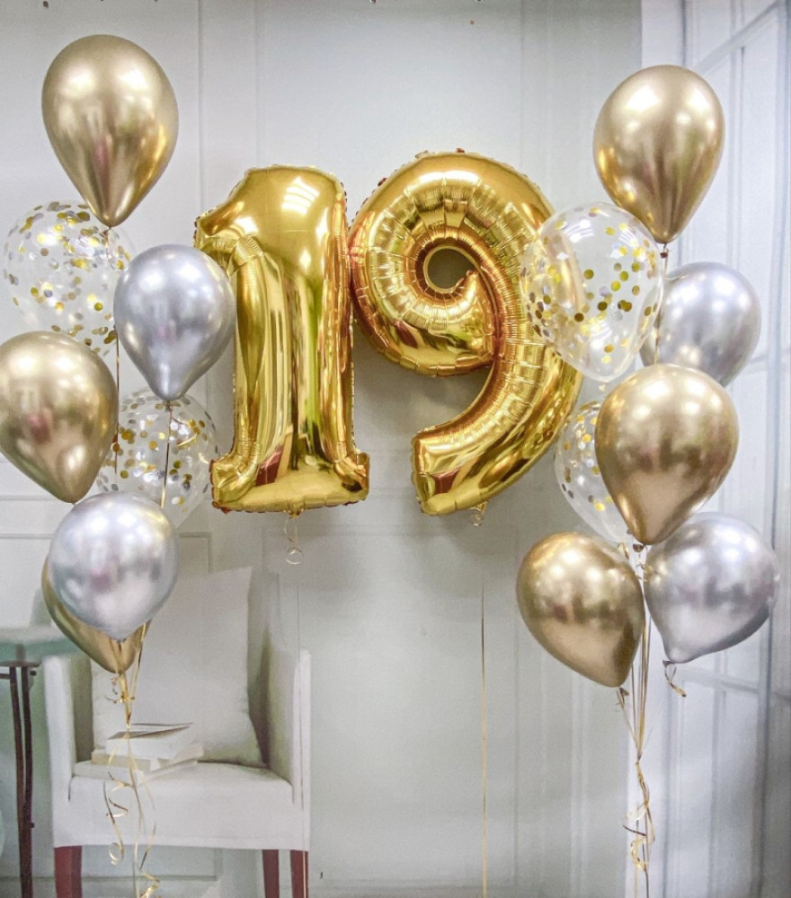 Композиція гелієвих кульок «Мені 19»